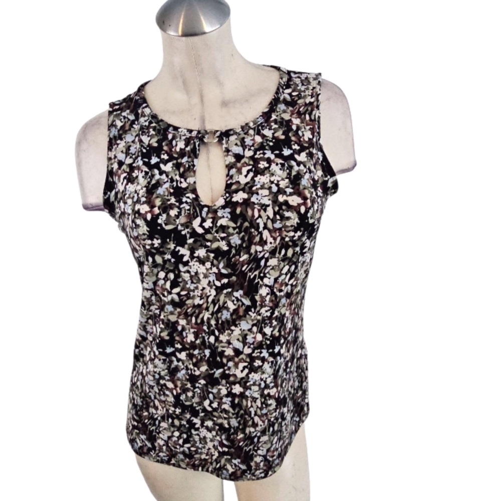 3/$25 White House Black Market Size S Abstract Floral Keyhole Top